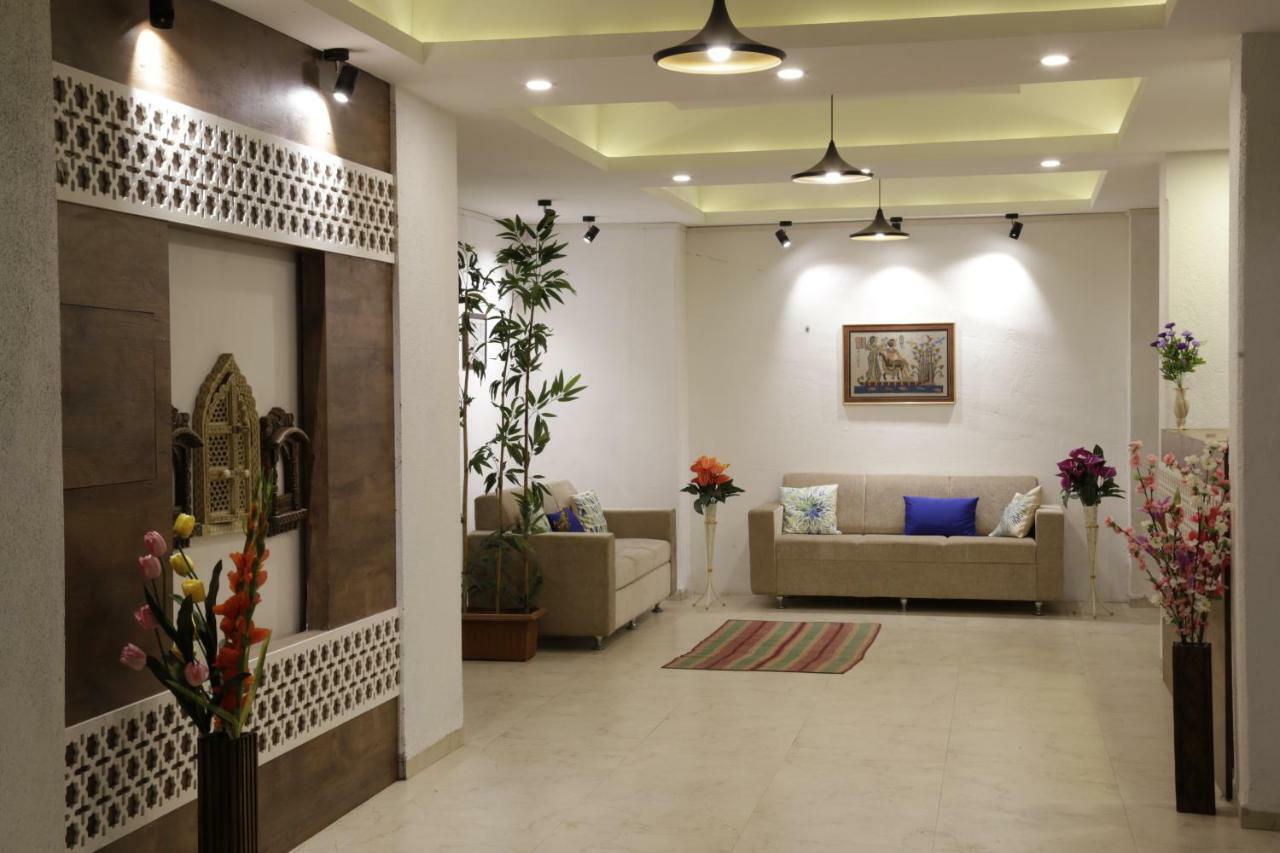 Emerald Vista Luxury Suites Pune Exterior photo
